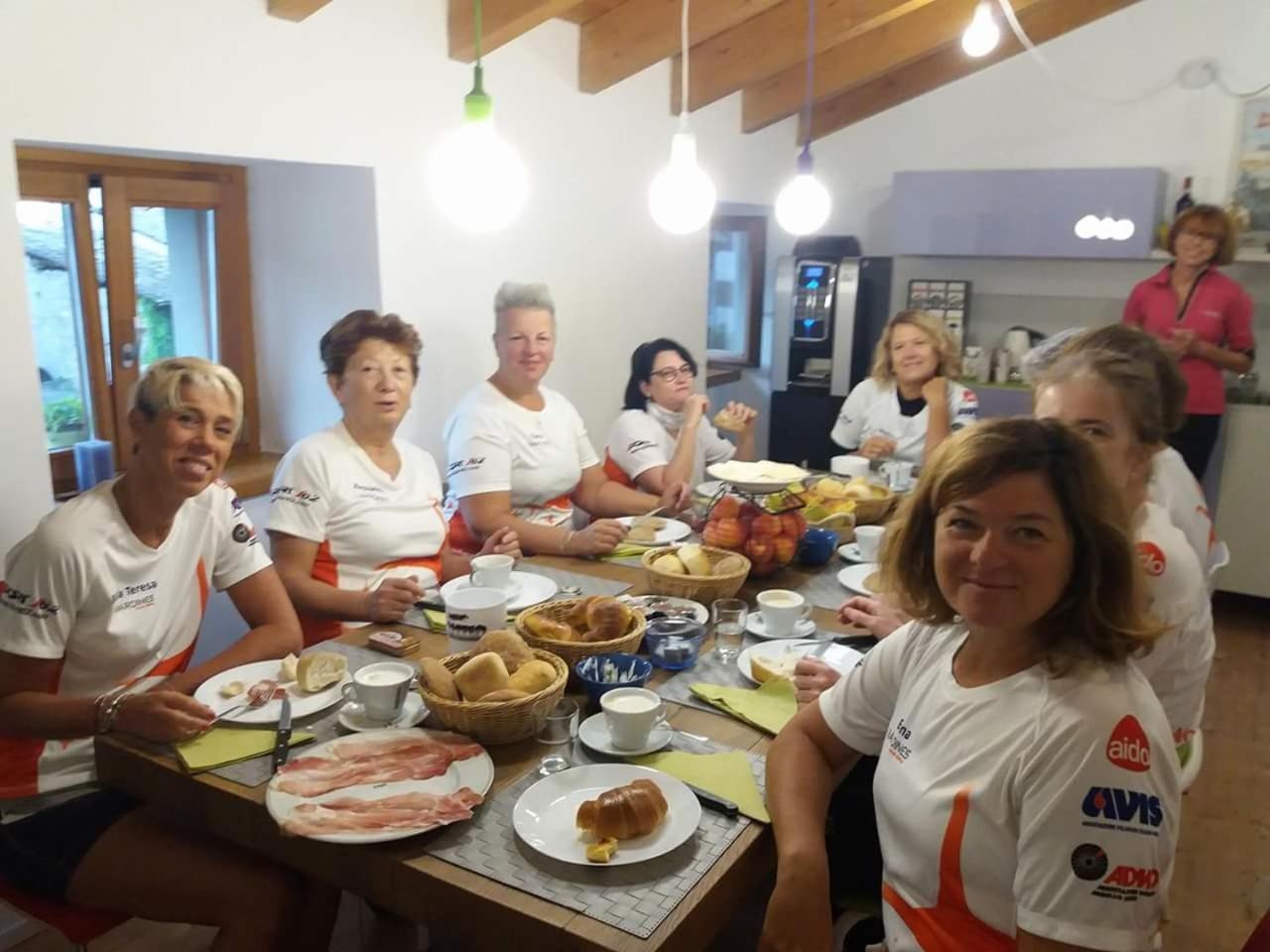 Bed and Breakfast Le Stanze Del Trenino Rosso Tirano Zewnętrze zdjęcie